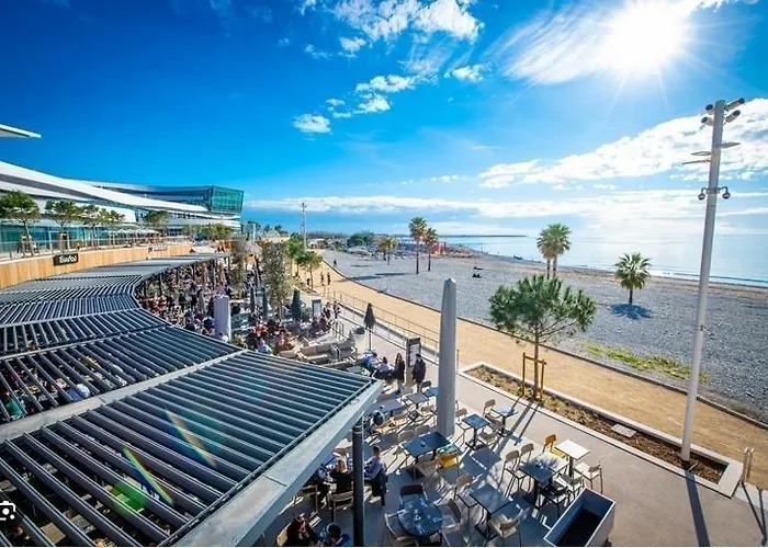 Studio Meuble Front De Mer Proche Aeroport De Nice