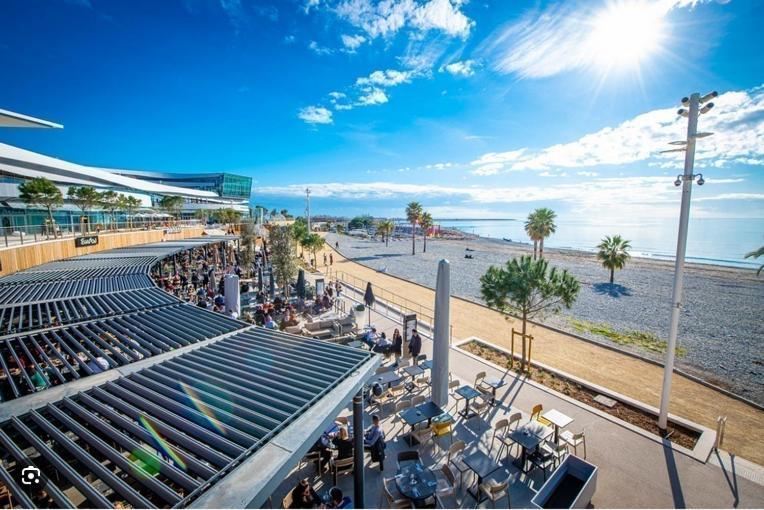 Meuble Front De Proche Aeroport De Appartamento